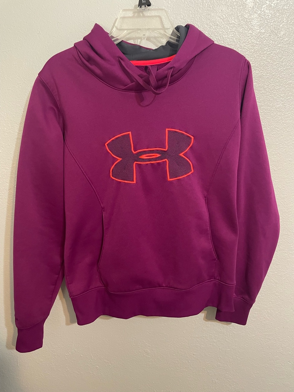 Under Armour Fuchsia / purple Pullover Hoodie with Pink Trim